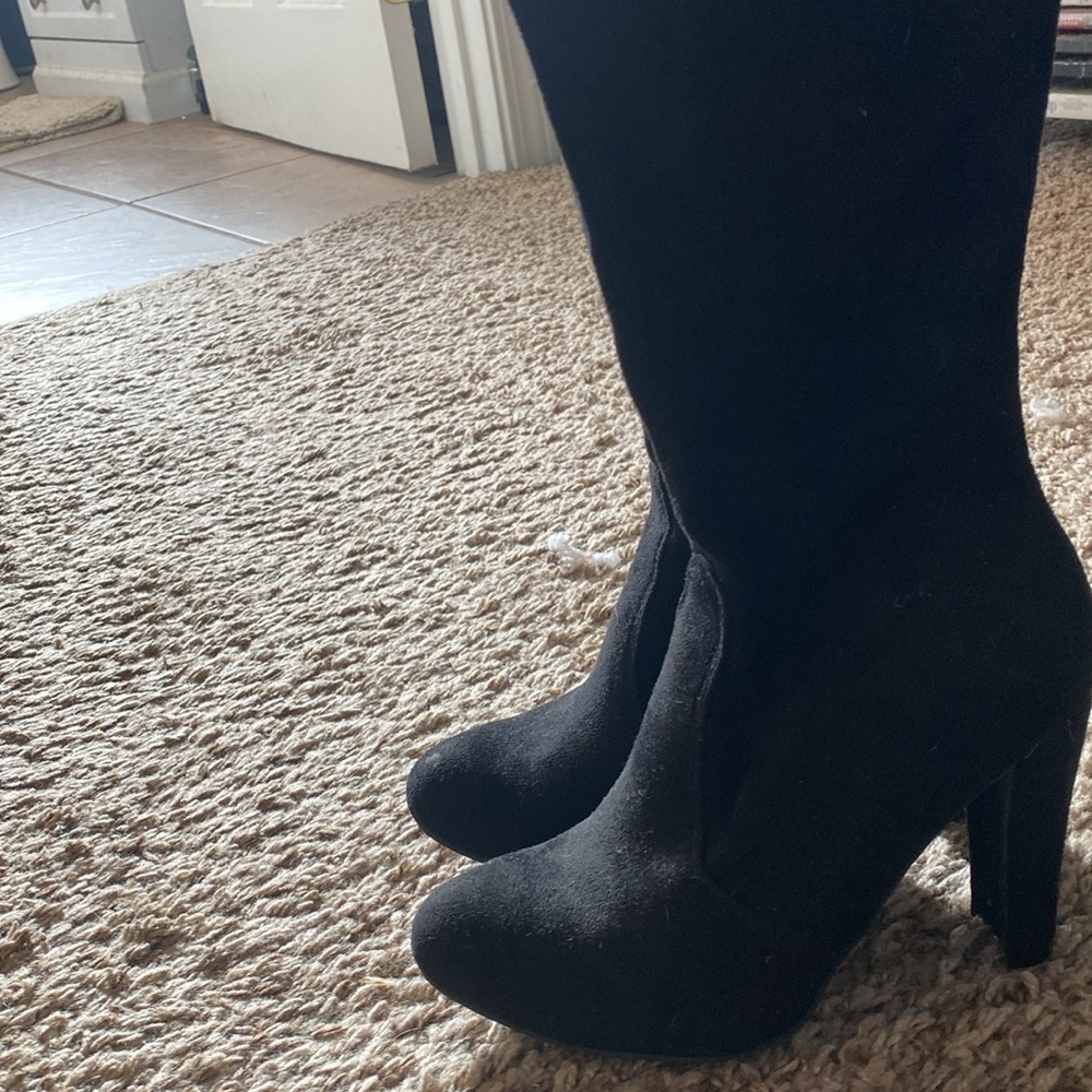 Suede thigh high boots - Picture 3 of 4